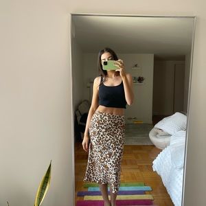 Aritzia Babaton cheetah midi slip skirt